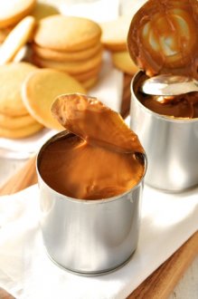 All you need to do is place cans of condensed milk in a slow cooker! #caramel #crockpot