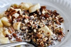 Breakfast Quinoa I howsweetetas.com Breakfast Quinoa I howsweetetas.com