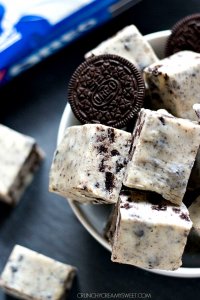 Cookies and Cream Oreo Fudge - a three-ingredient fudge that will have everyone asking for seconds! You need to make it for the holidays! Cookies and Cream Oreo Fudge Cookies and Cream Oreo Fudge