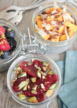 easy-vegan-vanilla-chia-seed-pudding-with-fruit-nuts-and-chocolate