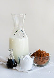 Homemade Chocolate Milk ~ Four Easy Ingredients from iambaker.net