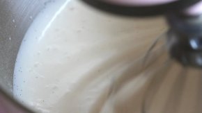 homemade-vanilla-ice-cream4