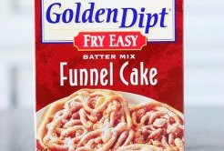 OMG these are Funnel Cake FRIES with Marshmallow Fluff Dip!! So fun!! Super easy method, what a great idea!