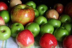 Washed apples