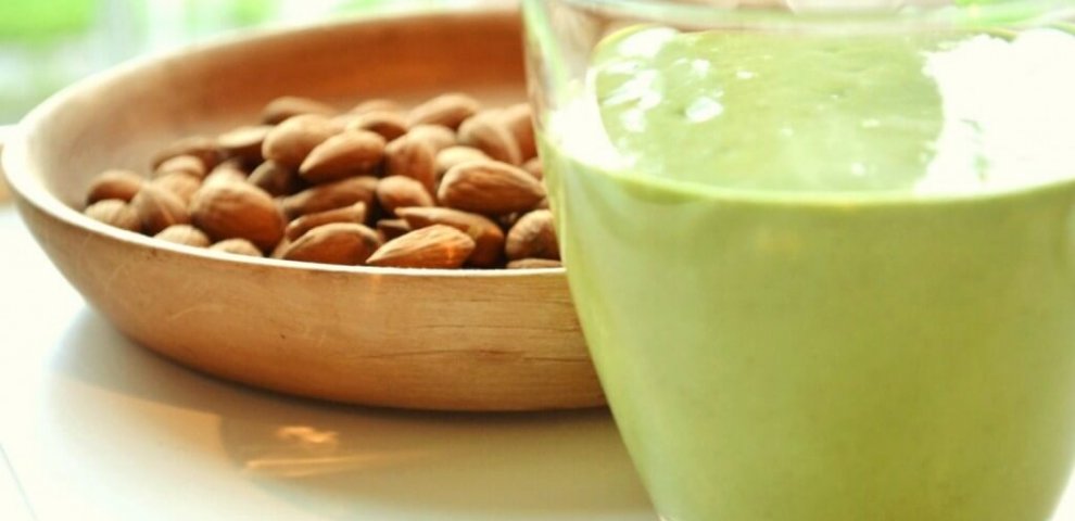 Banana almond milk Smoothie Recipes