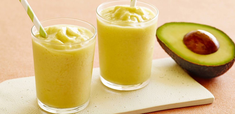 Breakfast Smoothie Recipes with almond milk