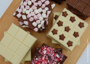 Super simple 2 ingredient fudge recipe from Eats Amazing UK - so quick and easy to make