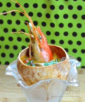 Thai Tom Yum Goong - Hot and Sour, Spicy Prawn Soup 7