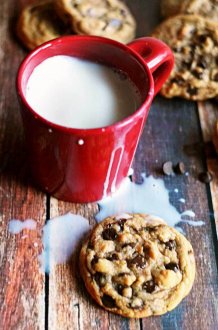 The Best Chewy Café-Style Chocolate Chip Cookies. These are so soft and chewy- definitely the best chocolate chip cookie I've ever had! | hostthetoast.com