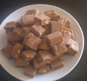 Easy Caramel Fudge recipe condensed milk