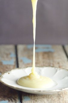 Use this simple, 2-ingredient Homemade Sweetened Condensed Milk Recipe whenever you need sweetened condensed milk but don't have any on hand. | cooking tips | hacks | kitchen